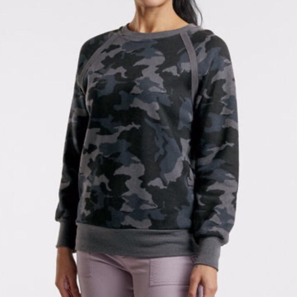 NWT Prana Fleeced Cozy Up Sweatshirt in Camo Medium